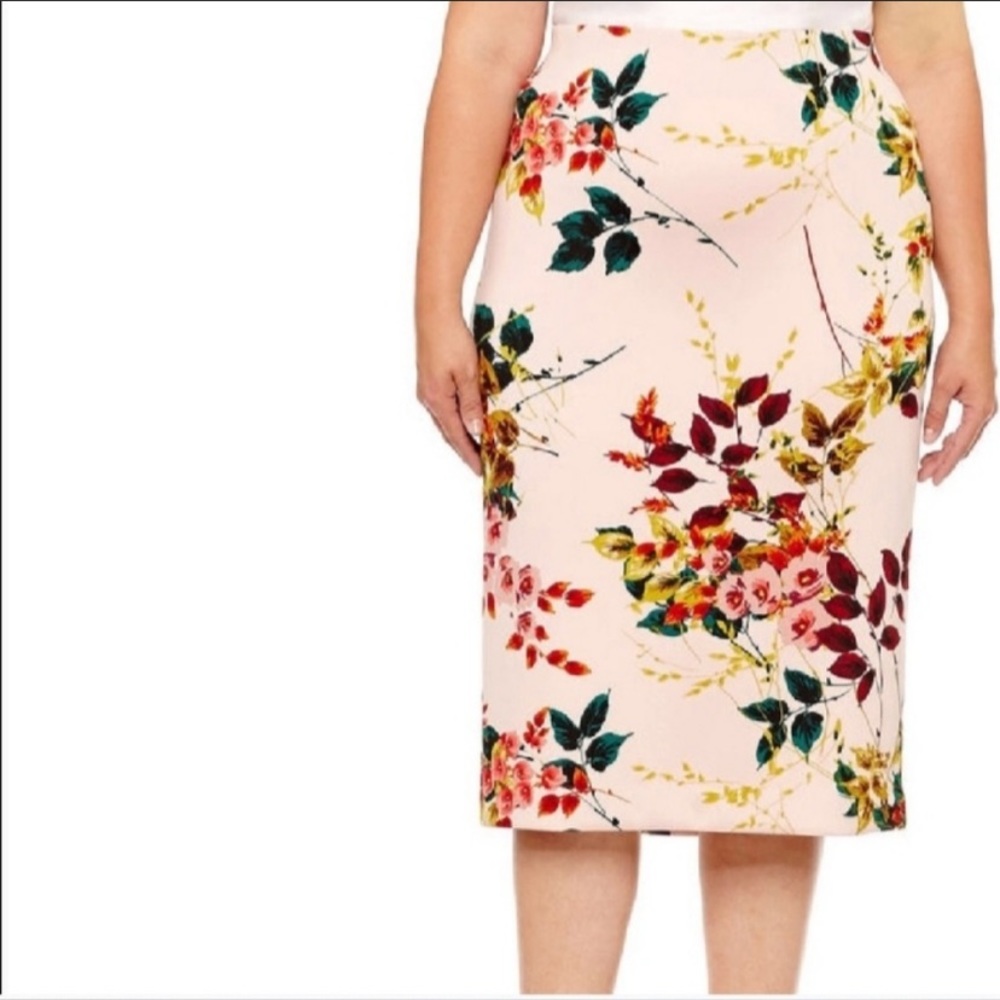 Worthington Floral Pencil Skirt.